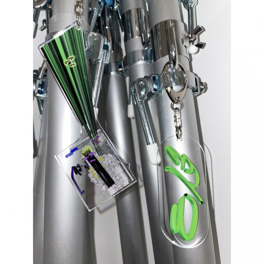 “LAG-ED” EYE exhibition アクリルキーホルダー（大）